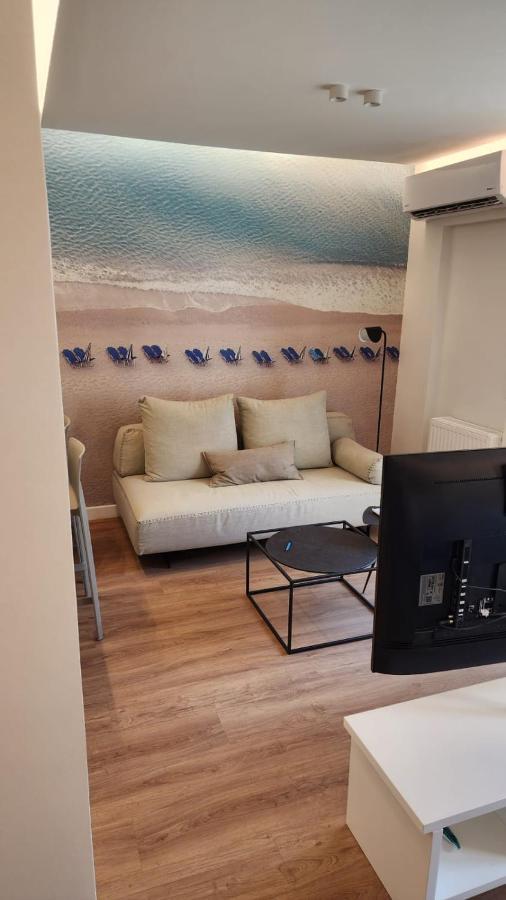 Renovated Apartment With Roof Garden Access, 15 M Walk To Acropolis Athens Exterior photo