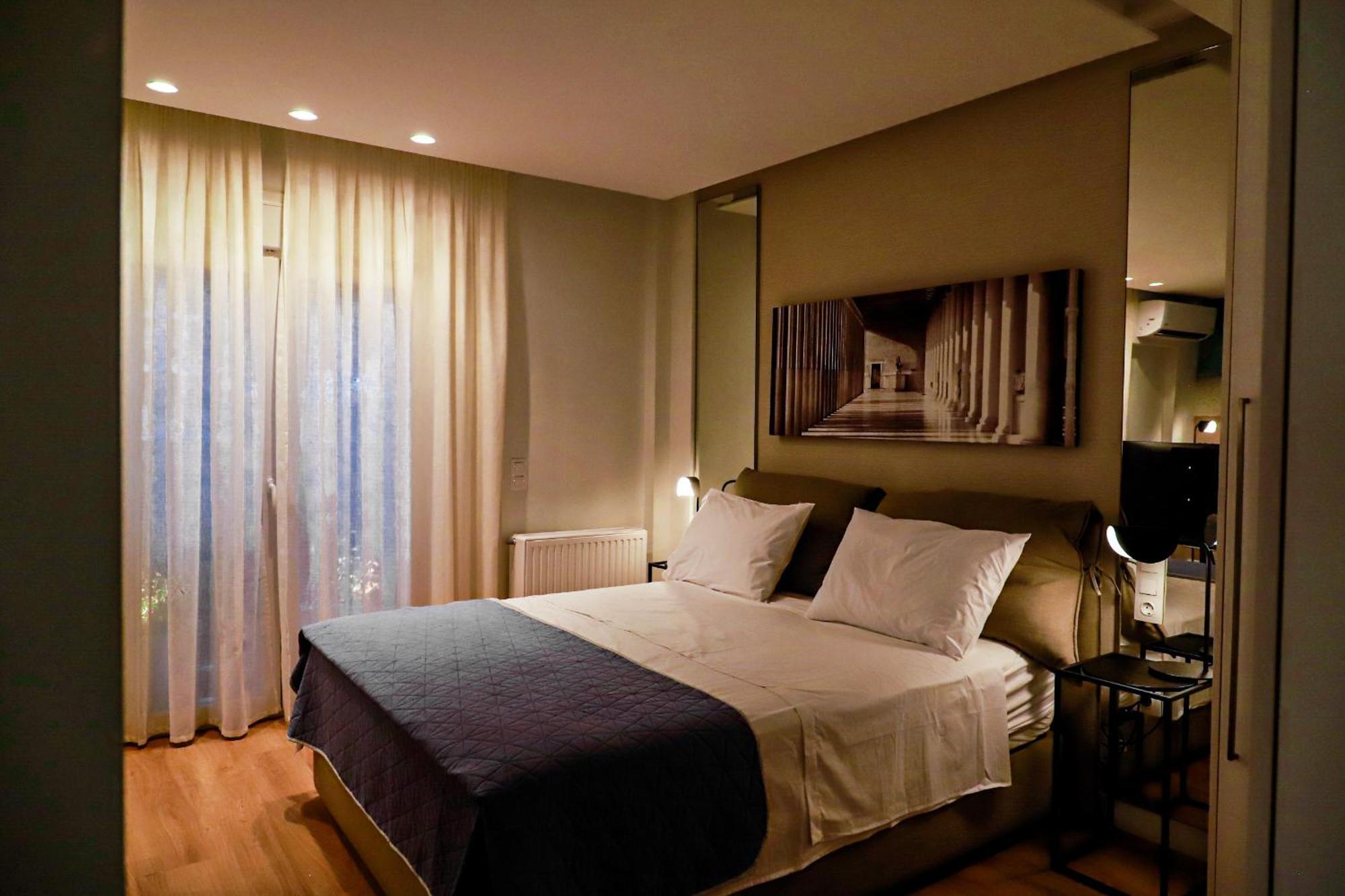 Renovated Apartment With Roof Garden Access, 15 M Walk To Acropolis Athens Exterior photo