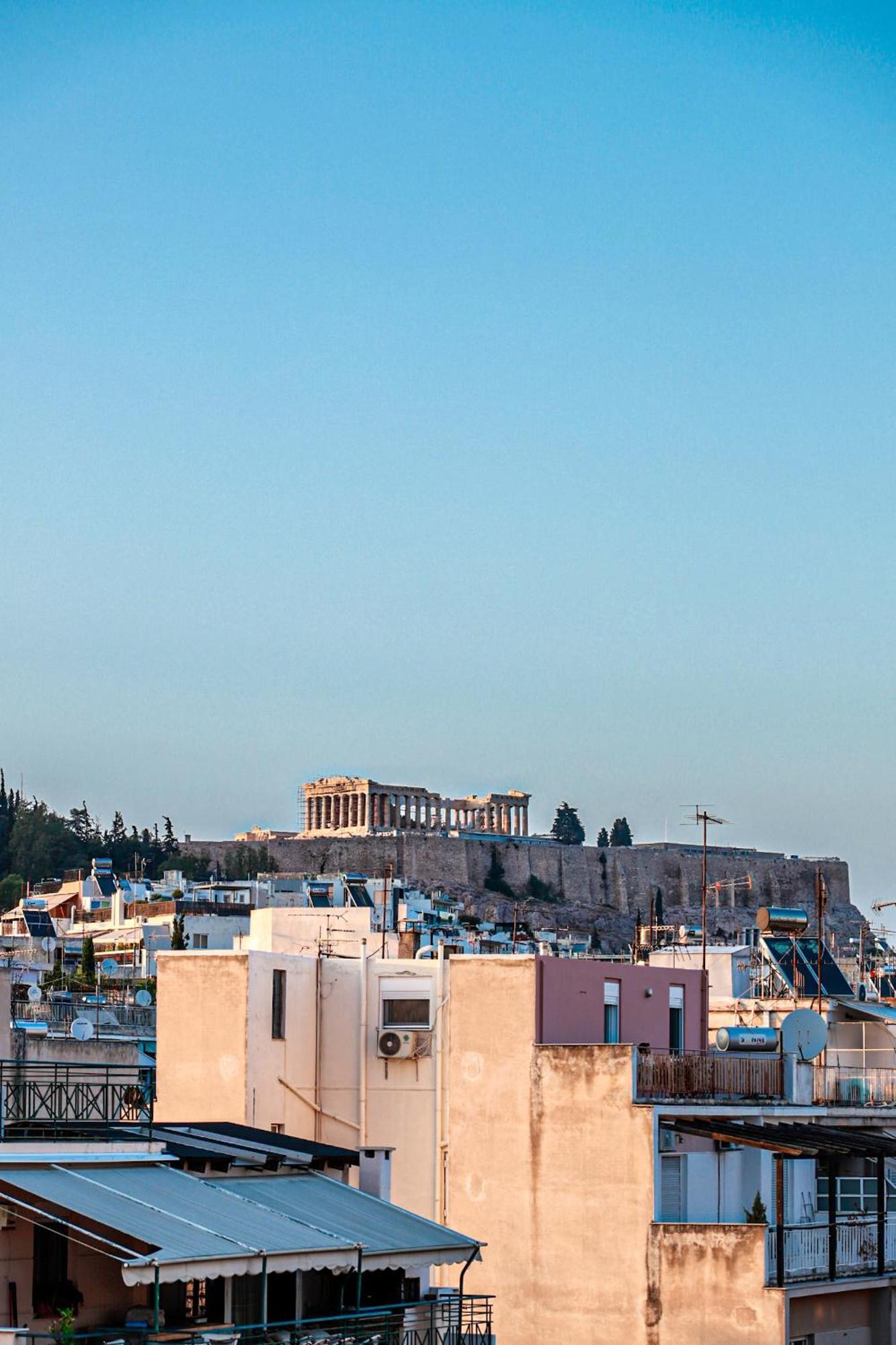 Renovated Apartment With Roof Garden Access, 15 M Walk To Acropolis Athens Exterior photo