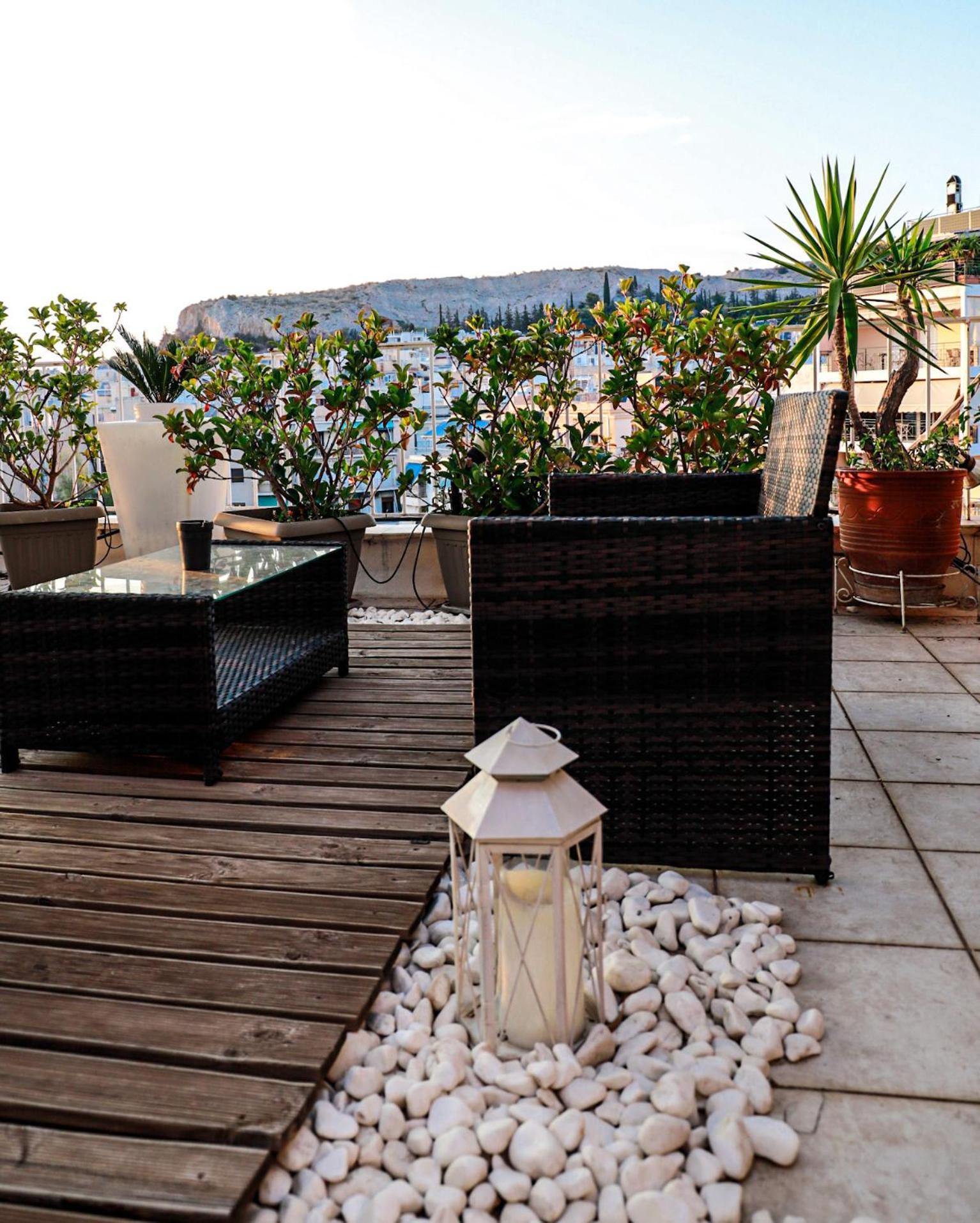 Renovated Apartment With Roof Garden Access, 15 M Walk To Acropolis Athens Exterior photo