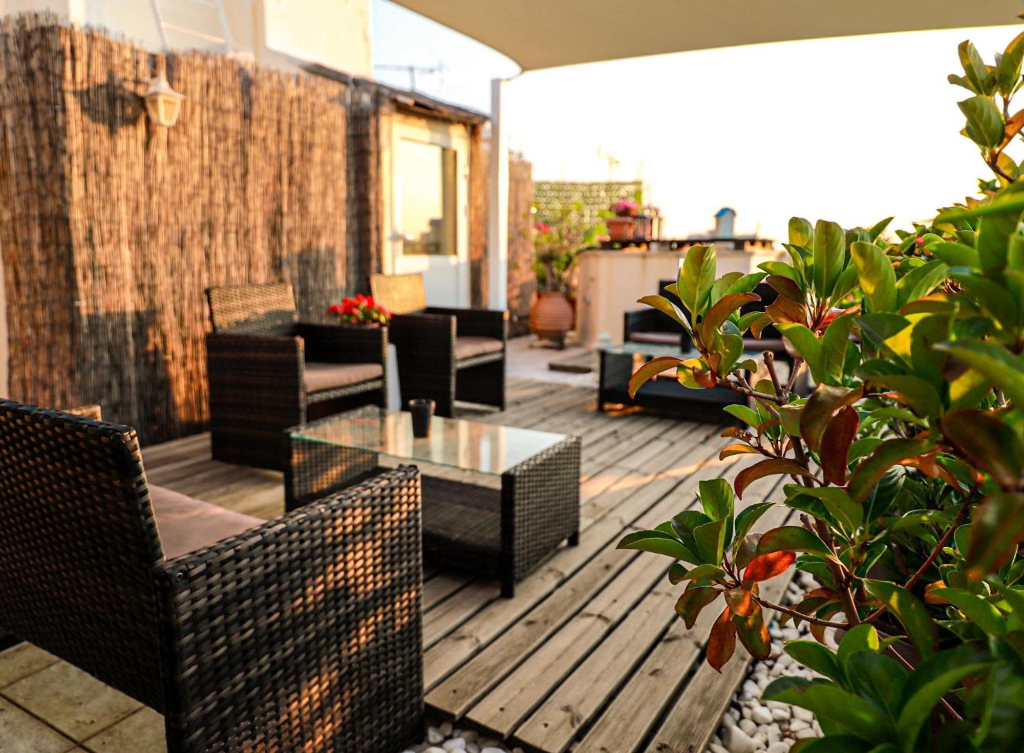 Renovated Apartment With Roof Garden Access, 15 M Walk To Acropolis Athens Exterior photo